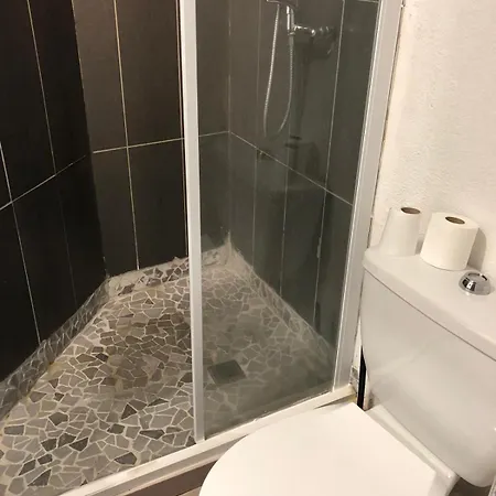 Studio Chaleureux Avec Piscine *